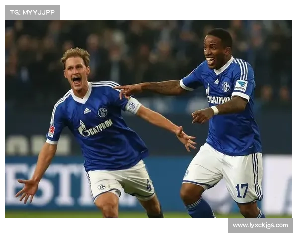 法尔范在沙尔克04的最佳位置分析与战术作用探讨 法尔范在沙尔克04的最佳位置分析与战术作用探讨